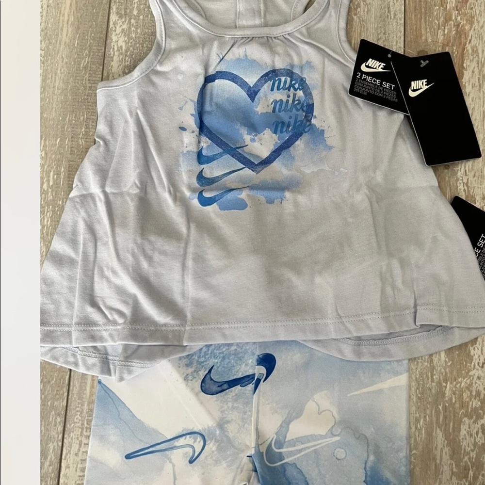 Nike baby girls biker shorts and tank set size NWT Size  24 mos fit